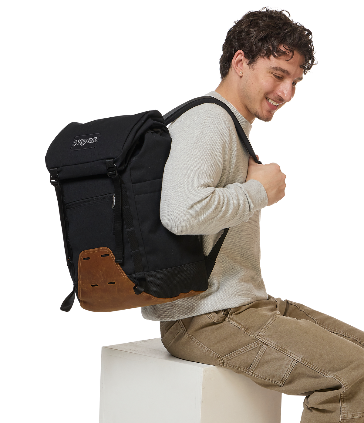 cruiser-rucksack-t8 JS0A86EP008-MODEL.png