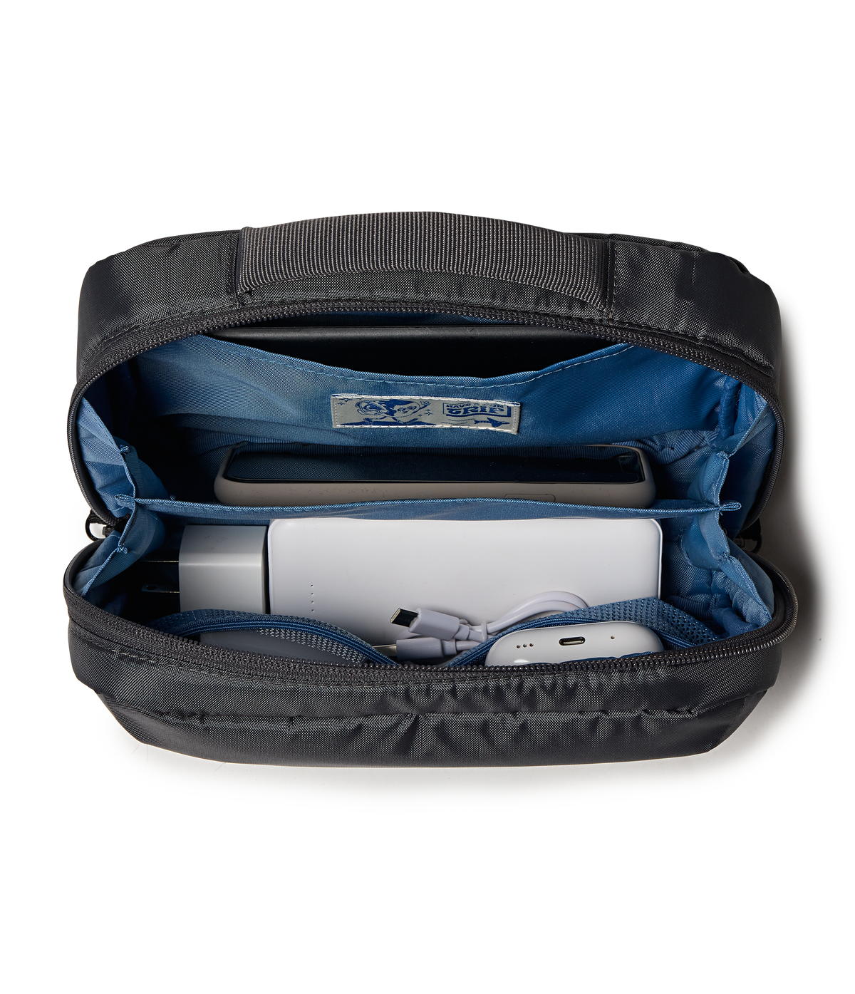 travel-pack-30l-tech-organizer-smokey-grit-set-a5 JS0A86EVDMX-DET3.png